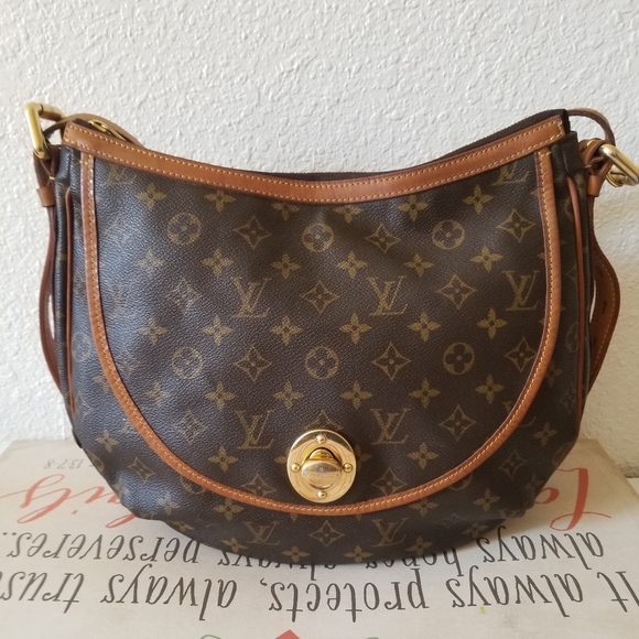 Authentic Louis Vuitton Tulum Gm - Picture 4 of 16